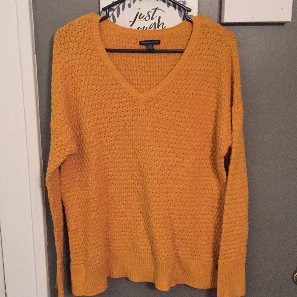 American Eagle Sweater
